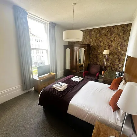 Hotel Oyo West Rocks Townhouse AEGON International Esterno foto
