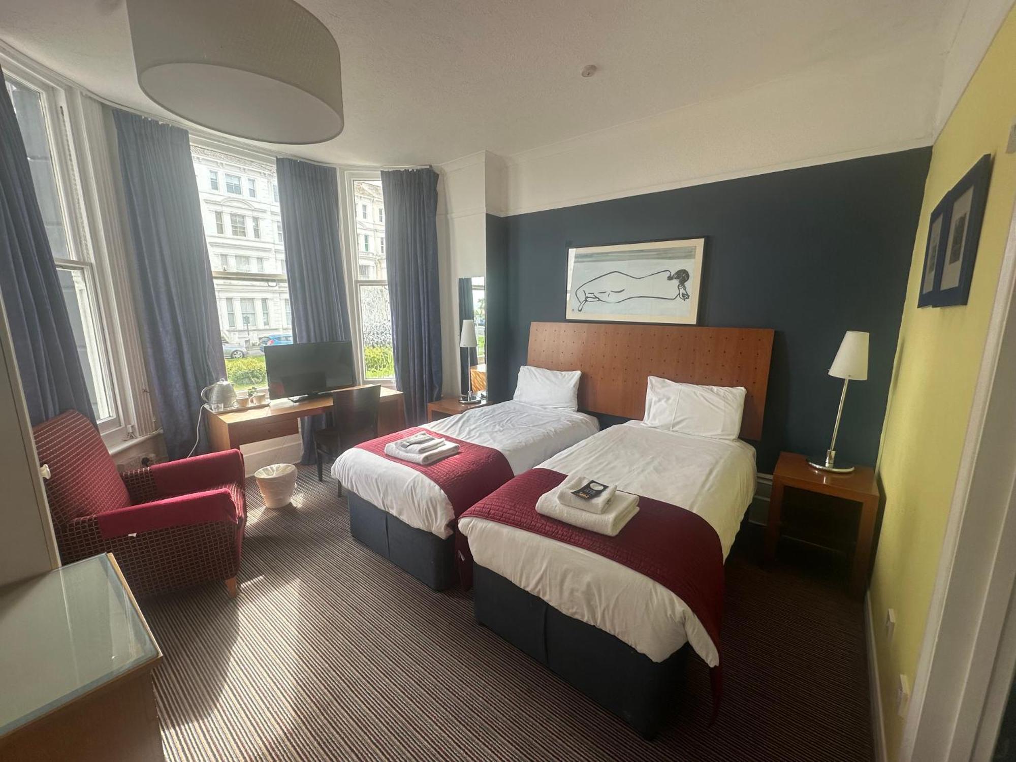 Oyo West Rocks Townhouse Hotel