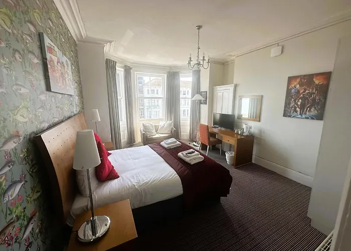 Oyo West Rocks Townhouse
